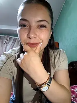 Snapshot of EmmaValencia_ chatting on November 20, 2025, 5:30 am EmmaValencia online show from November 20, 2025, 5:30 am