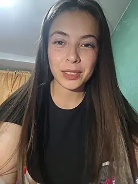 Snapshot of EmmaValencia_ chatting on January 8, 2026, 4:29 am EmmaValencia online show from January 8, 2026, 4:29 am