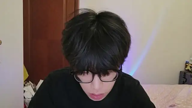 Snapshot of hangzi-0011 chatting on February 8, 2026, 6:33 am hangzi-0011 online show from February 8, 2026, 6:33 am