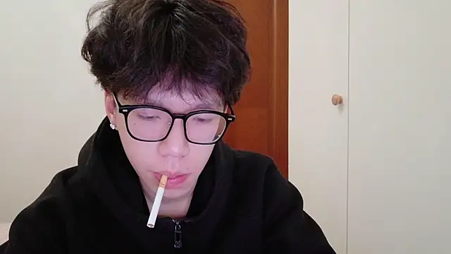 hangzi-0011 online show from November 17, 2025, 11:14 am