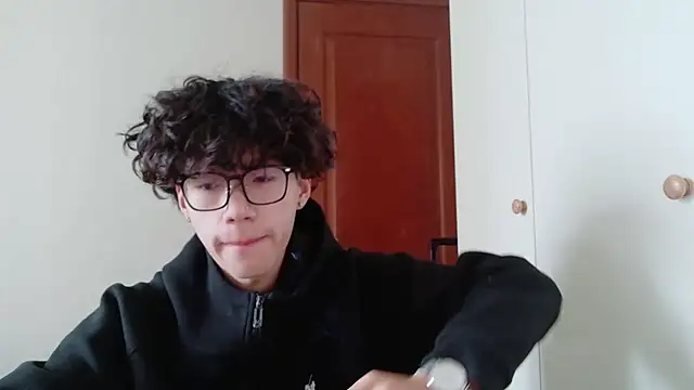 hangzi-0011 online show from October 21, 2025, 3:06 am