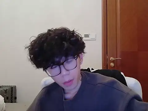 hangzi-0011 online show from October 2, 2025, 10:51 am