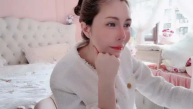 Snapshot of Titi-175 chatting on April 19, 2026, 6:03 am Titi-175 online show from April 19, 2026, 6:03 am