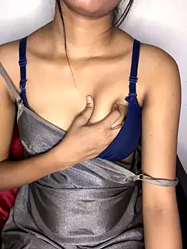 pooja-cam1 online show from November 19, 2025, 7:25 pm