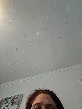 juicypuss25 online show from October 13, 2025, 9:11 am