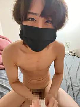 miminonorun online show from October 12, 2025, 1:12 pm