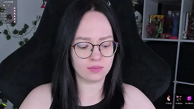 Snapshot of power_robynn chatting on October 17, 2025, 4:42 pm power robynn online show from October 17, 2025, 4:42 pm