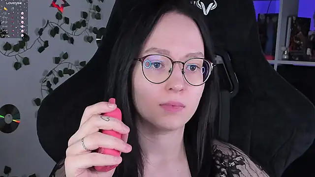 Snapshot of power_robynn chatting on October 19, 2025, 3:37 pm power robynn online show from October 19, 2025, 3:37 pm