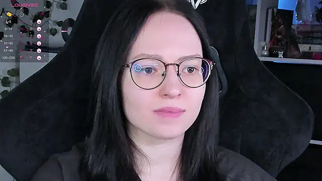 Snapshot of power_robynn chatting on November 10, 2025, 4:34 pm power robynn online show from November 10, 2025, 4:34 pm