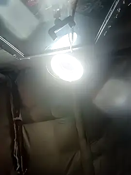 Queen2454 online show from March 17, 2026, 1:19 am