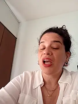 MoritaSalvaj online show from October 4, 2025, 2:29 pm