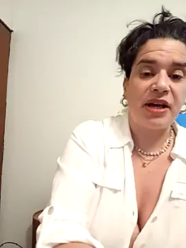 MoritaSalvaj online show from November 2, 2025, 2:05 am