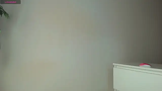 trixietaylor online show from April 9, 2026, 8:04 pm