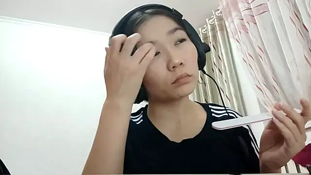 YukiShaapan online show from November 7, 2025, 6:34 pm