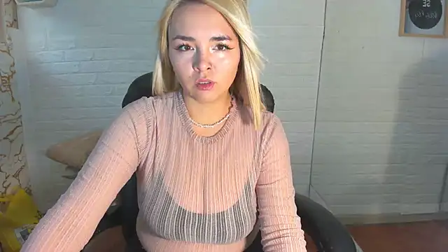 Eily Blunts online show from October 31, 2025, 1:08 pm