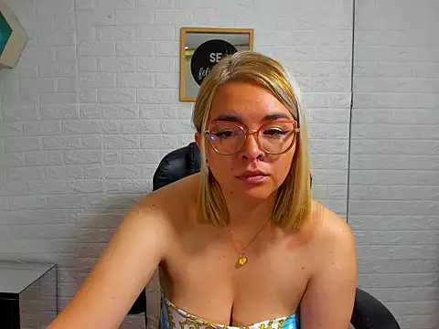 Eily Blunts online show from October 3, 2025, 12:50 pm