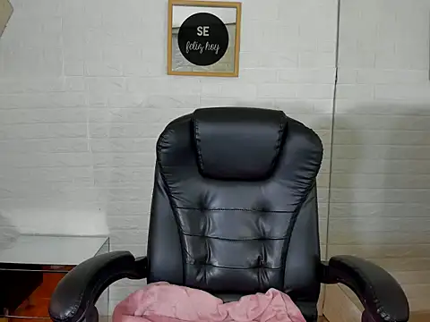 Eily Blunts online show from October 7, 2025, 12:28 pm