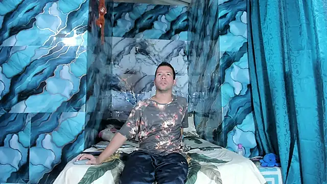 celesteyorucso1 online show from October 10, 2025, 9:37 pm