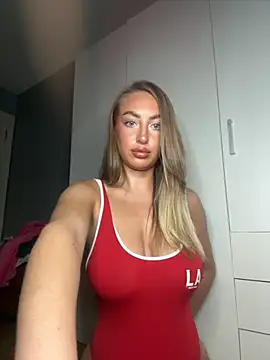 Cecebunnyy online show from September 29, 2025, 8:03 pm