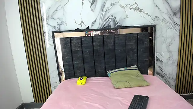 genesis and alex online show from February 24, 2026, 1:12 pm