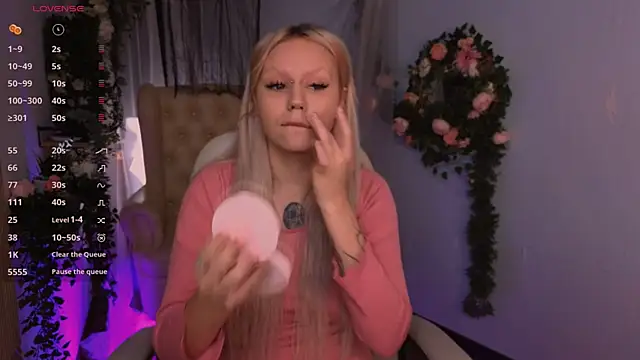 kitten murray  online show from November 29, 2025, 5:40 am