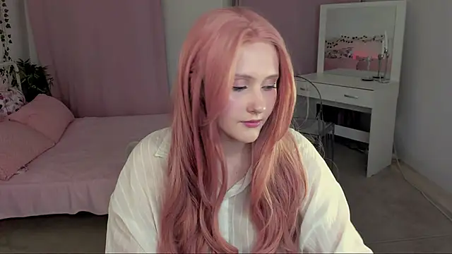 Snapshot of DelilahTaylor chatting on July 19, 2026, 9:11 pm DelilahTaylor online show from July 19, 2026, 9:11 pm