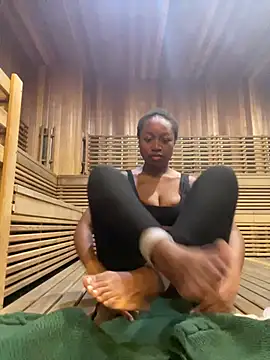 tia   fox online show from February 10, 2026, 7:46 pm