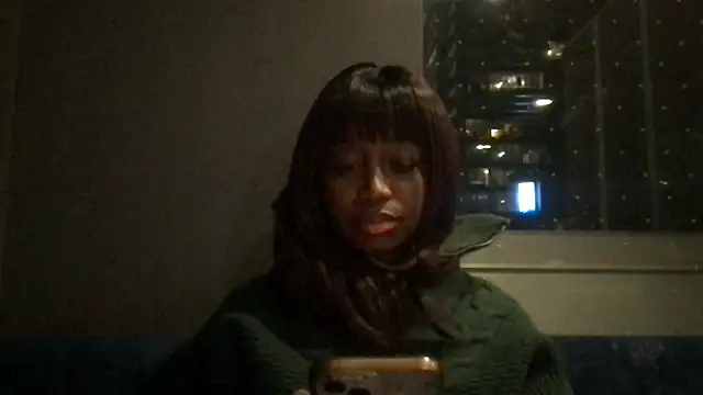 tia   fox online show from December 3, 2025, 3:07 am