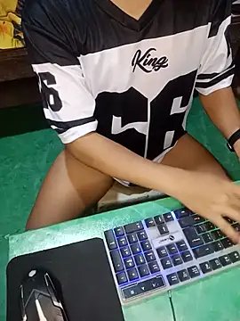 Snapshot of Hot_cutiepie chatting on July 5, 2026, 4:41 am Hot cutiepie online show from July 5, 2026, 4:41 am