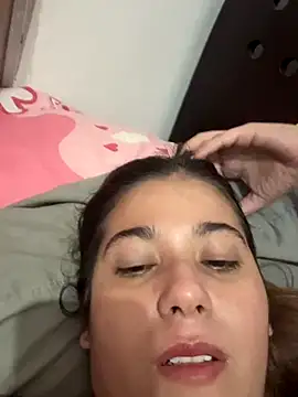 Snapshot of violeticafox chatting on December 19, 2025, 5:10 am violeticafox online show from December 19, 2025, 5:10 am