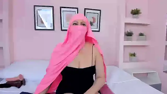 Snapshot of Sam_Diaz chatting on October 17, 2025, 1:35 pm Sam Diaz online show from October 17, 2025, 1:35 pm