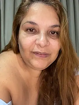 Snapshot of Livpoppe chatting on July 19, 2026, 12:30 am Livpoppe online show from July 19, 2026, 12:30 am