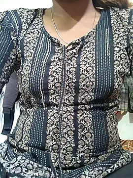 Hotty ruvi online show from November 5, 2025, 8:06 am