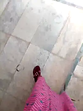 Hotty ruvi online show from October 9, 2025, 11:33 am