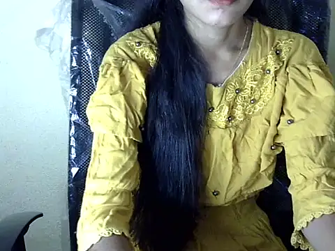 Snapshot of Shazi_1 chatting on December 2, 2025, 4:58 am Shazi 1 online show from December 2, 2025, 4:58 am