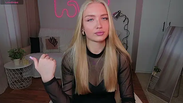 TessaGrays online show from March 29, 2026, 8:49 am