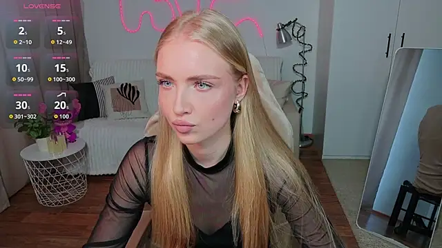 TessaGrays online show from May 6, 2026, 12:31 pm