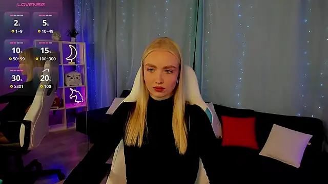 TessaGrays online show from November 4, 2025, 10:19 am