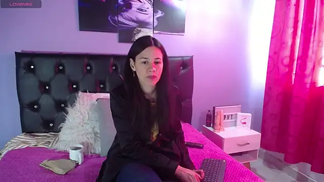 Snapshot of Jazmin_ny chatting on November 29, 2025, 1:44 pm Jazmin ny online show from November 29, 2025, 1:44 pm