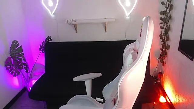 Lexy Storm 18 online show from October 20, 2025, 8:31 pm