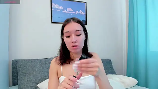 12aminparis online show from October 4, 2025, 10:17 am