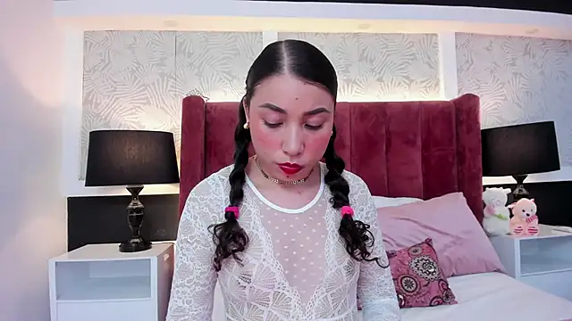 IvonnyCooper online show from October 13, 2025, 12:56 am