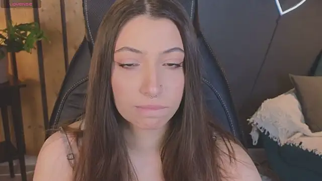 slow flower online show from December 5, 2025, 12:26 pm