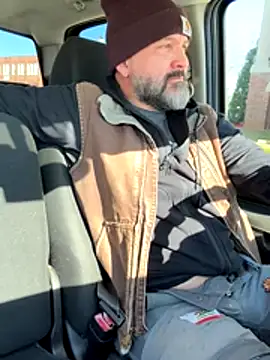 fuckadilf online show from November 29, 2025, 6:52 pm