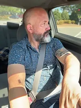 fuckadilf online show from April 10, 2026, 4:14 pm