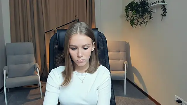 TienKnous online show from October 3, 2025, 3:02 pm