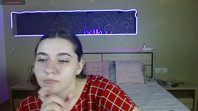 cutieblush online show from October 8, 2025, 8:31 pm