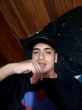 Snapshot of daniandr119 chatting on November 2, 2025, 3:22 am daniandr119 online show from November 2, 2025, 3:22 am