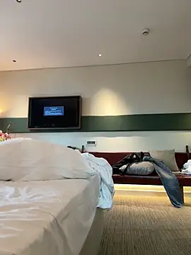 HenryLee1983-cums online show from October 8, 2025, 12:12 am