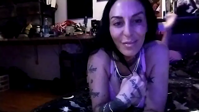 inkdhollow1 online show from October 27, 2025, 3:40 am